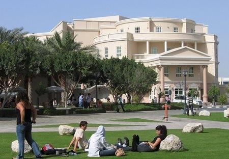 开罗美国大学有哪些优势专业 迪拜美国大学