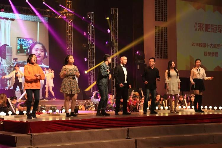 在武汉毕业的八位歌手，属于我们90后的校园记忆 毕业典礼成都歌完整版