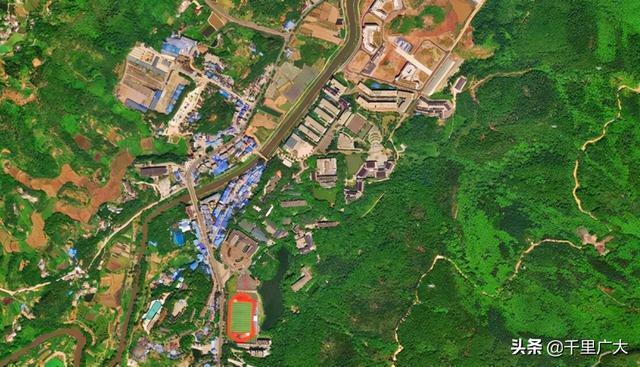 卫星航拍重庆永川7所大学：2所本科，5所专科 卫星实景地图高清晰