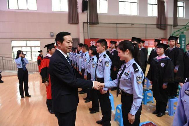 郭瑞民同志出席省警察学院2021届毕业典礼暨首次学士学位授予仪式
